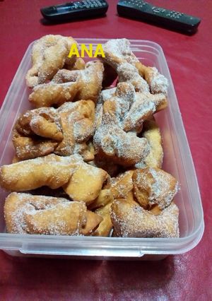 Una foto de Kreppels (tortas fritas alemanas)