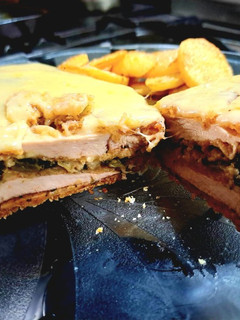 Una foto de Milanesas de pechuga de pollo rellenas de acelga y jamón