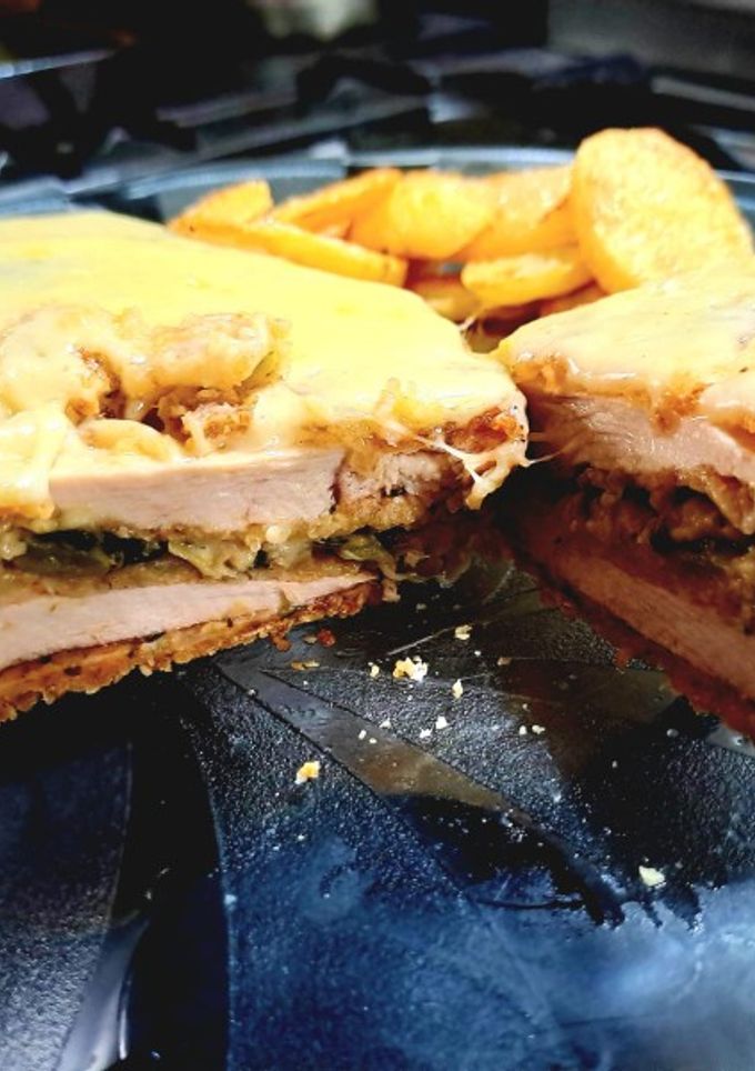 Una foto de Milanesas de pechuga de pollo rellenas de acelga y jamón