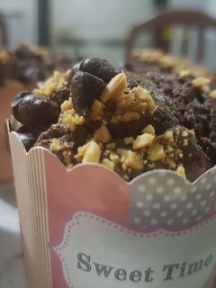 A picture of Chocolate Chip Muffin.