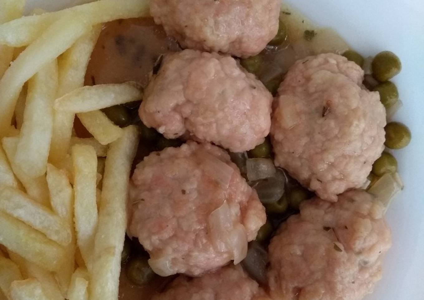 Albóndigas de pollo en salsa