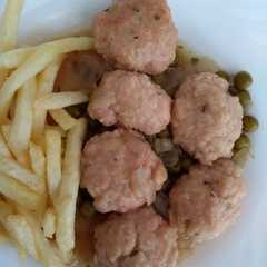 Una foto de Albóndigas de pollo en salsa