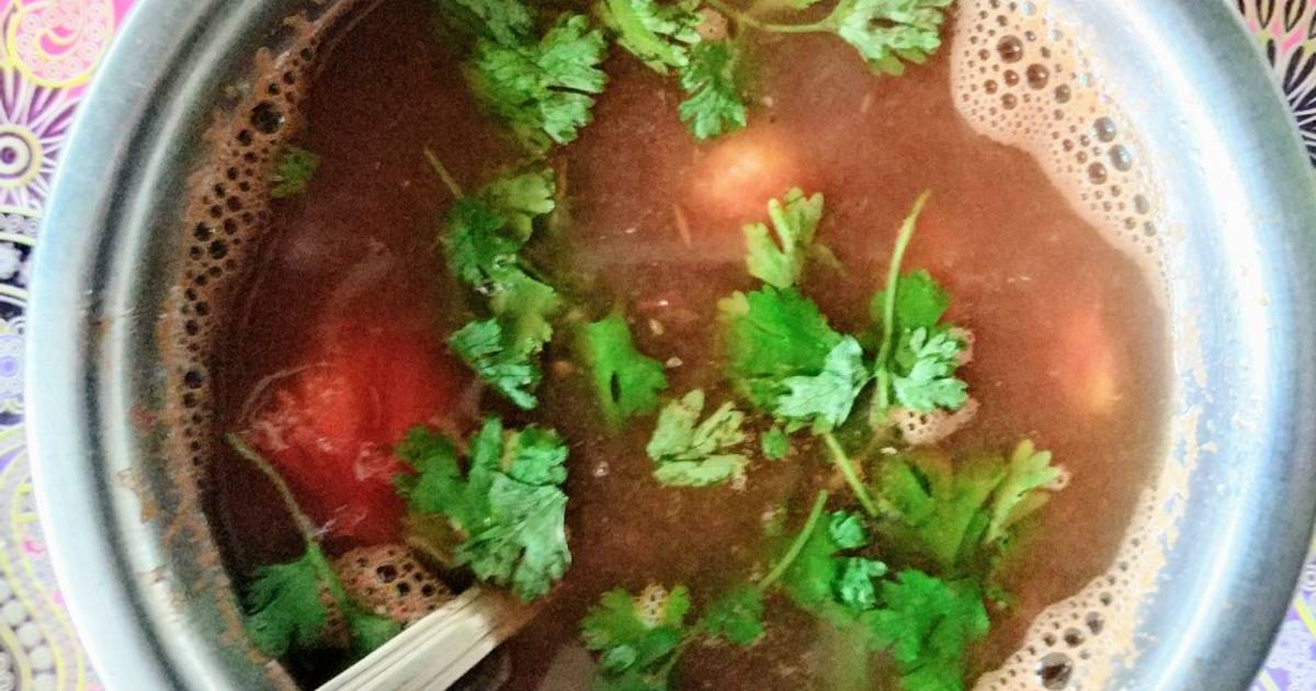 Basil leaves and tomato soup