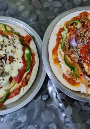 टमाटर पिज़्ज़ा (Tamatar pizza recipe in Hindi) रेसिपी मुख्य फोटो