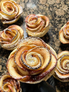 Una foto de Roses de poma i pasta de full