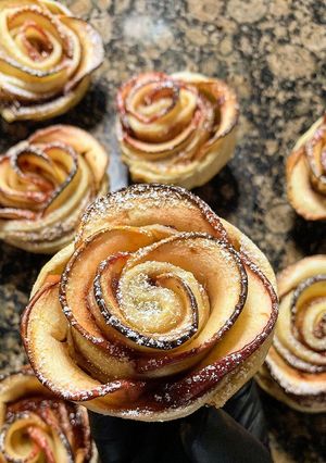 Una foto de Roses de poma i pasta de full
