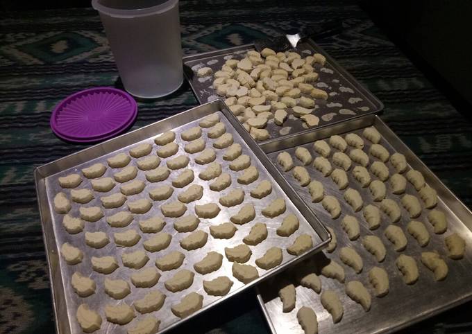 Yuk intip, Bagaimana cara memasak Kue sagu Daun salju untuk Hari Raya  gurih