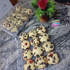 A picture of Chocolate mixed fruits muffins.