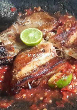 Foto resep Penyet ikan pari asap