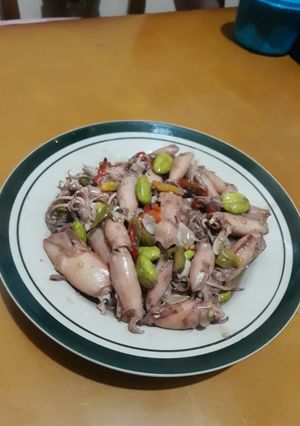 Foto resep Tumis cumi petai pedas saus tiram