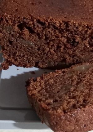 Una foto de Budín integral, de chocolate y peras. Sin huevo!