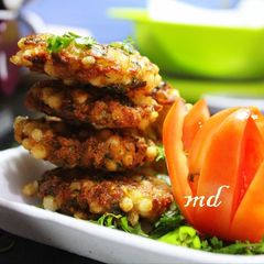 A picture of Sabudana vada.