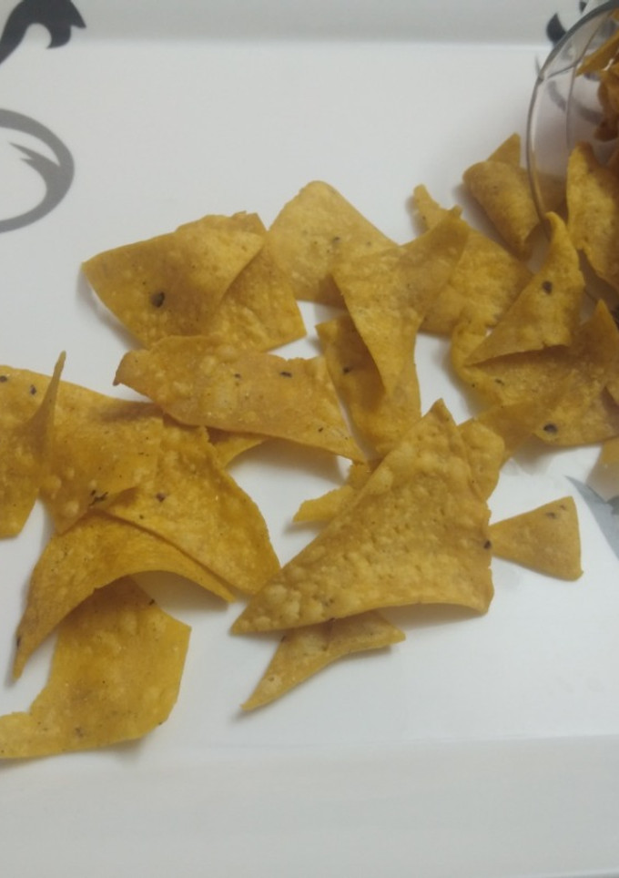क्रिस्पी नाचोस (Crispy Nachos recipe in Hindi) रेसिपी मुख्य फोटो