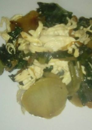 Una foto de Espinacas con papas y pechuga