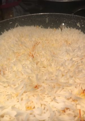 صورة لوصفة ارز بالزعفران سريعة