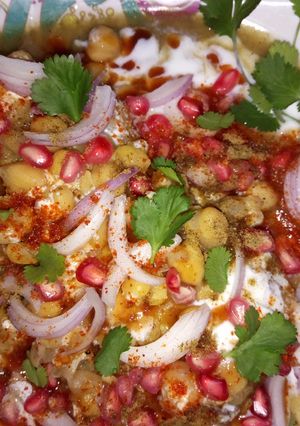 A picture of Tikki Chole Chat.