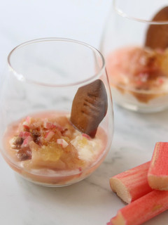 A picture of Rhubarb fool (Emily’s inspired British dessert 🍨💗).