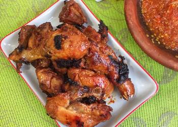 Masakan Unik Ayam Bakar Merah Tulang Lunak Ala Restoran