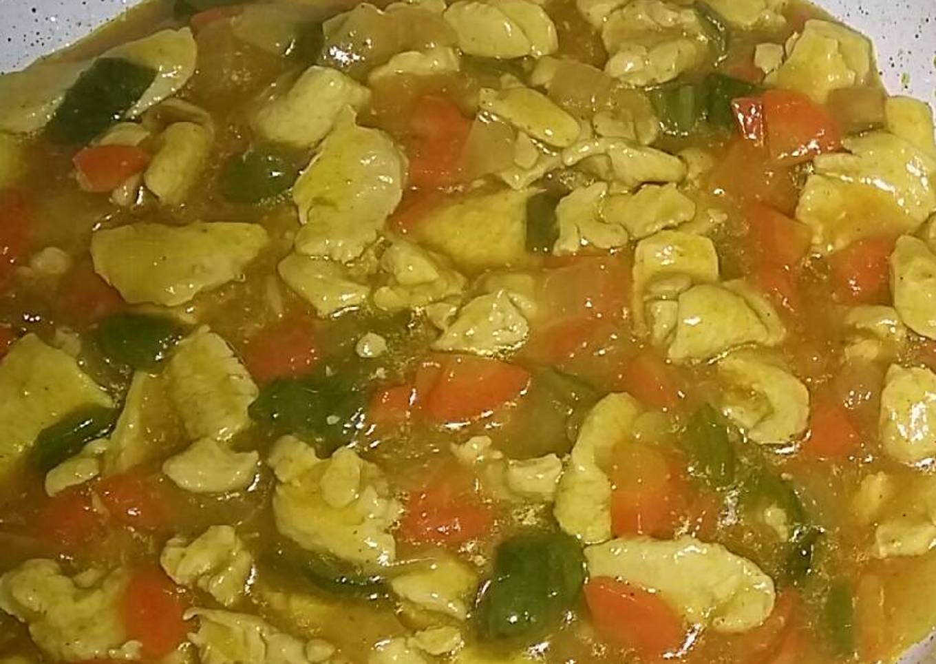 Pollo al curry con verduras