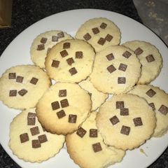 A picture of Chocolate chip short bread biscuits.