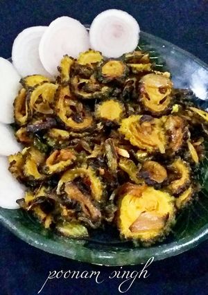 A picture of Karela bhaji.