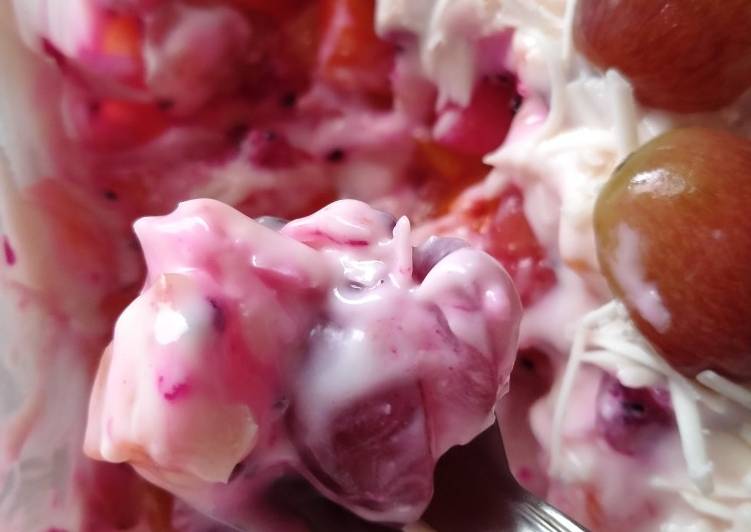 Resep masakan Salad Buah Mayo Sangaat Enaak! | Cara Bikin Salad Buah Mayo Sangaat Enaak! Yang Bikin Ngiler