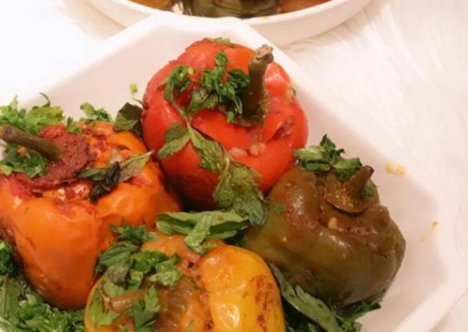 محشي الفلفل الرومي الملون بالصور من مطبخ أم أيمن كوكباد
