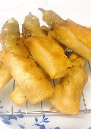 Hình của món Thịt nhồi ớt chiên giòn.