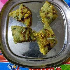 A picture of #semolina peas roll.