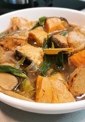 蒜苗麻油滷鮭魚 的食譜成品照片
