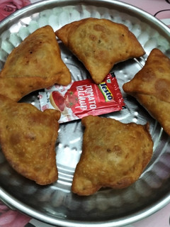A picture of Whole Wheat Potato Pea Samosa.