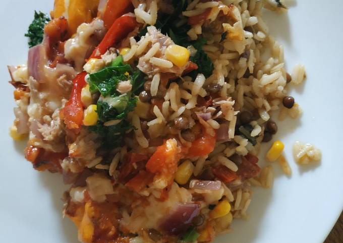 Vegetable and tuna rice/lentil bake