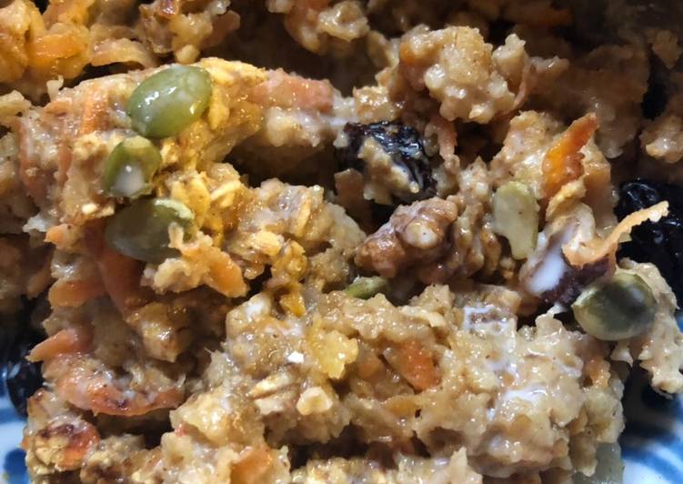 Recipe of Any-night-of-the-week Baked oatmeal: carrot and pear - vegan