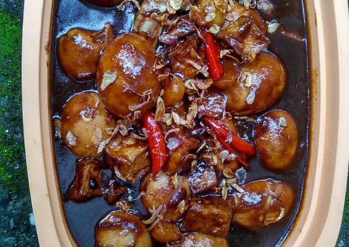 Cara Memasak Telor kentang bumbu petis luged,.😁😁 Farah Quinn