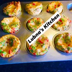 A picture of EGGMuffins.