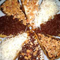 Donut pizza রেসিপির প্রধান ছবি