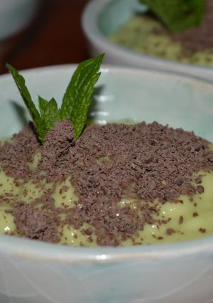 Una foto de Crema dulce  de aguacate