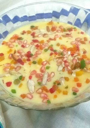 A picture of Mixed fruit custard.