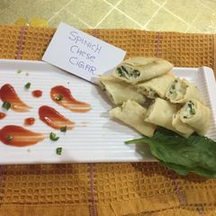 A picture of Spinech cheese cigar roll.