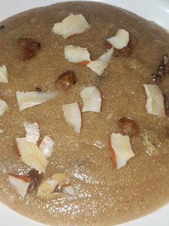 A picture of Suji halwa in desi ghee.