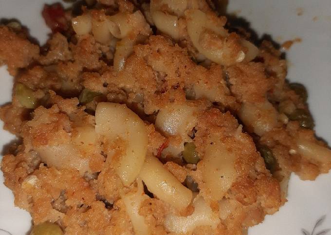 Recipe of Favorite Macroni Qeema Matar