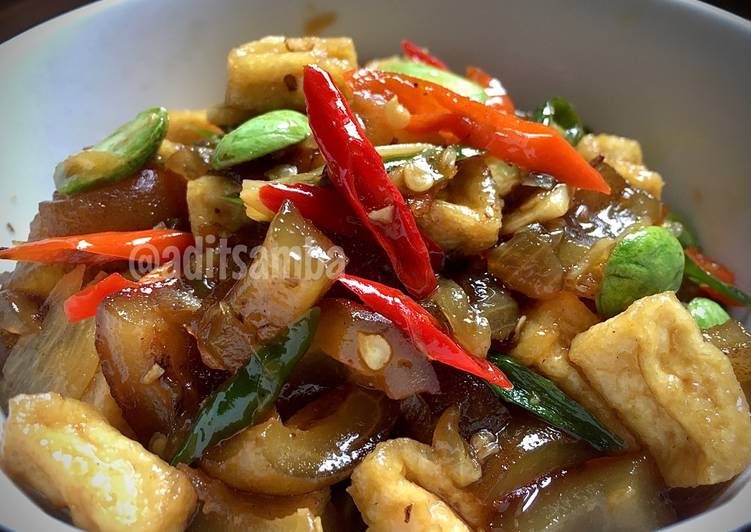 Oseng-oseng Kikil asam manis 
“Kill As Em”