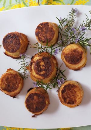 Foto di Tortini di patate al forno con rosmarino 🥮