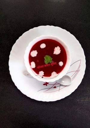 टोमेटो और बीट सूप (Beet Tomato soup Recipe In Hindi) रेसिपी मुख्य फोटो