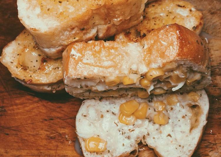 Sweet corn cheese baguette π₯