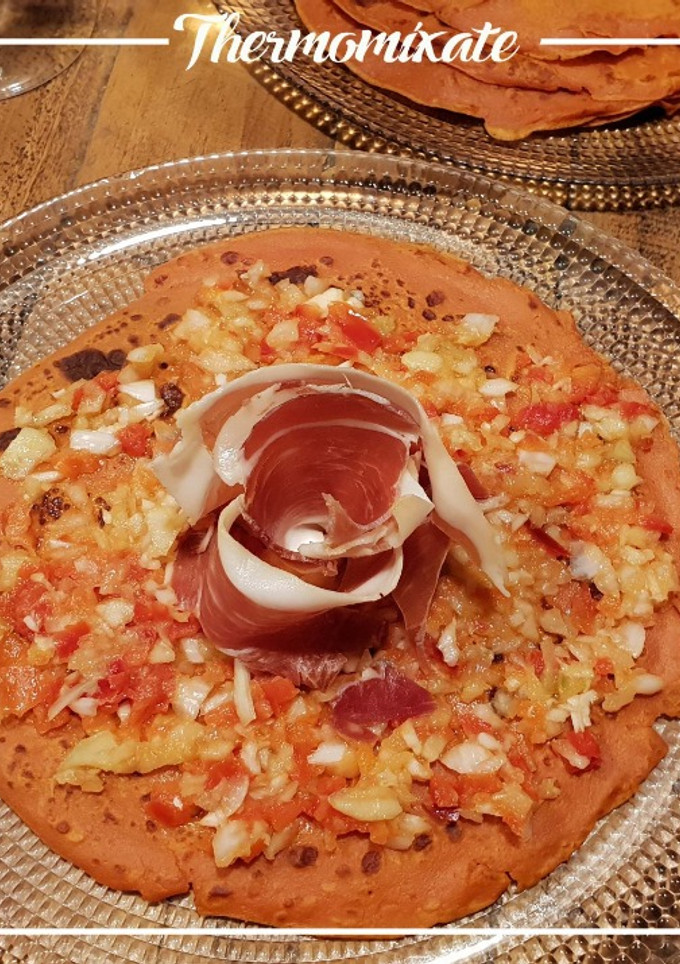 Una foto de Crepes de gazpacho con Thermomix