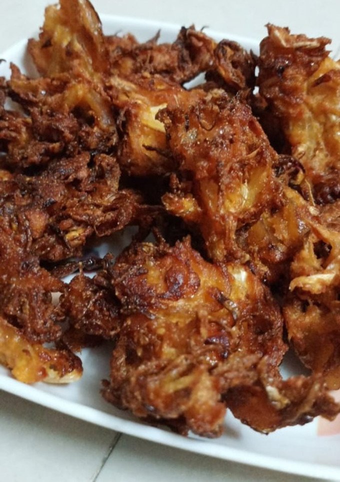 முட்டைக்கோஸ் வெங்காய பக்கோடா (Muttaikosh venkaaya pakoda recipe in tamil) செய்முறை முக்கிய புகைப்படம்