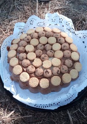 Una foto de Tarta de chocolate y galletas príncipe