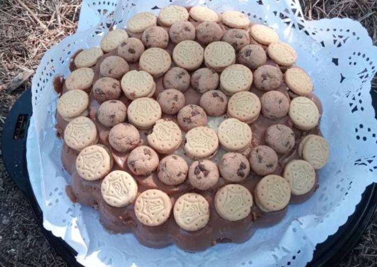 Steps to Prepare Perfect Tarta de chocolate y galletas príncipe