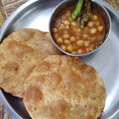 A picture of Puri chole.